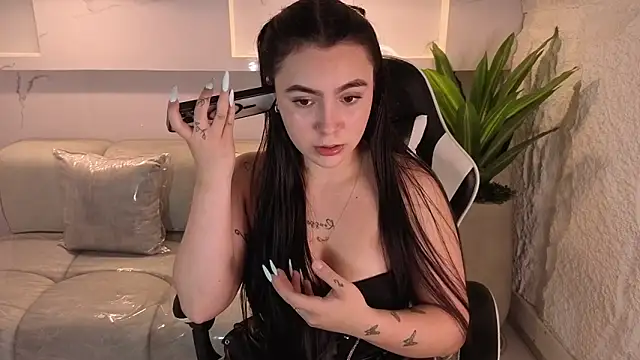 Snapshot of scarlett_smith_tp chatting on 25, 11, 2025 scarlett smith tp online show from 25, 11, 2025