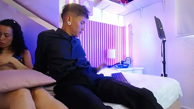 Snapshot of oblivionlove chatting on 23, 9, 2025 oblivionlove online show from 23, 9, 2025