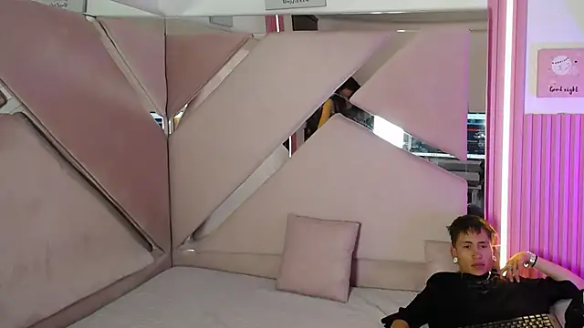 Snapshot of oblivionlove chatting on 6, 10, 2025 oblivionlove online show from 6, 10, 2025