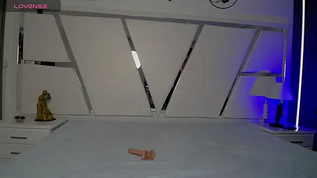 Snapshot of oblivionlove chatting on 14, 10, 2025 oblivionlove online show from 14, 10, 2025