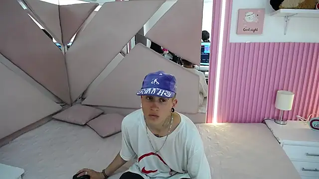 Snapshot of oblivionlove chatting on 13, 3, 2026 oblivionlove online show from 13, 3, 2026