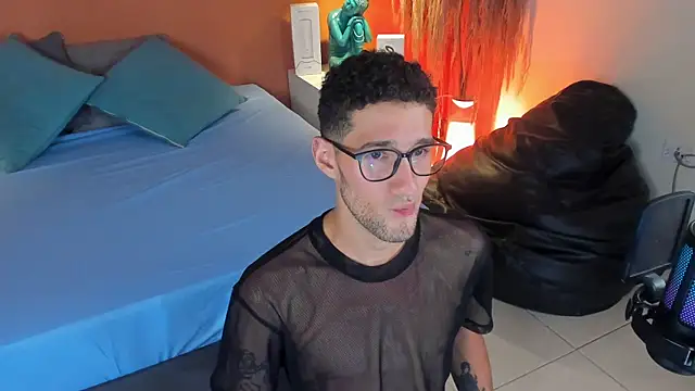 Snapshot of Alex_Russoo chatting on 25, 9, 2025 Alex Russoo online show from 25, 9, 2025