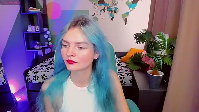 Snapshot of Lika_Sky chatting on 4, 10, 2025 Lika Sky online show from 4, 10, 2025