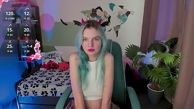 Snapshot of Lika_Sky chatting on 31, 10, 2025 Lika Sky online show from 31, 10, 2025