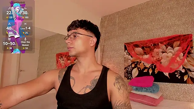 Snapshot of mike_wills3 chatting on 26, 10, 2025 mike wills3 online show from 26, 10, 2025