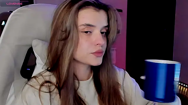 Snapshot of CharmingVixen chatting on 4, 10, 2025 CharmingVixen online show from 4, 10, 2025