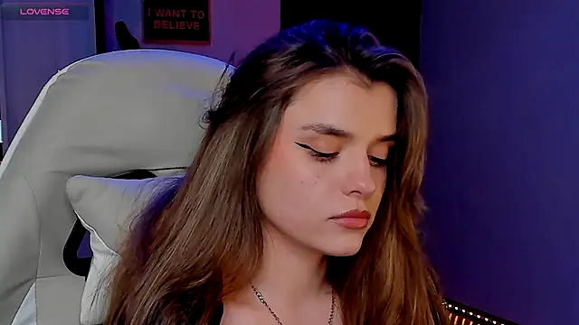 Snapshot of CharmingVixen chatting on 11, 10, 2025 CharmingVixen online show from 11, 10, 2025