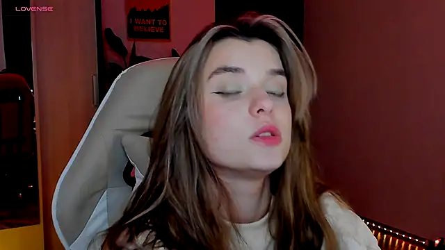 Snapshot of CharmingVixen chatting on 15, 10, 2025 CharmingVixen online show from 15, 10, 2025