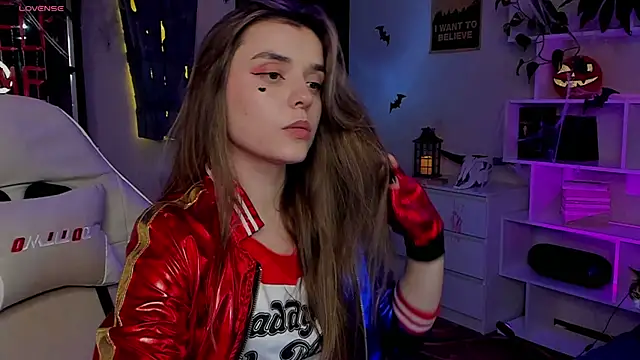 Snapshot of CharmingVixen chatting on 29, 10, 2025 CharmingVixen online show from 29, 10, 2025