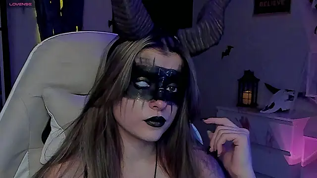 Snapshot of CharmingVixen chatting on 31, 10, 2025 CharmingVixen online show from 31, 10, 2025