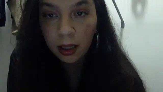 Snapshot of lotuzpetals chatting on 2, 10, 2025 lotuzpetals online show from 2, 10, 2025