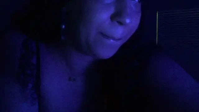 Snapshot of lotuzpetals chatting on 10, 10, 2025 lotuzpetals online show from 10, 10, 2025