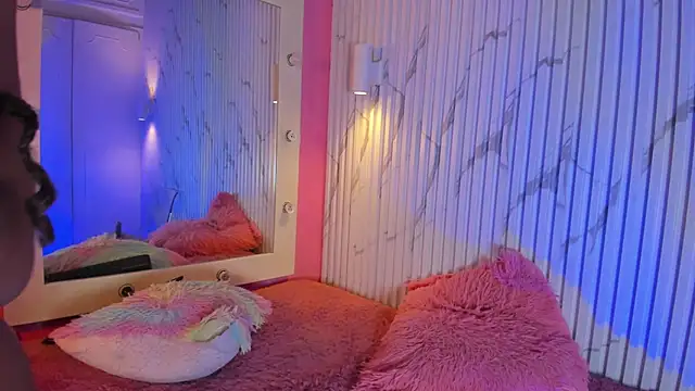 Missdionne curly online show from 29, 11, 2025