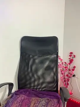 Snapshot of sweet-abbie chatting on 4, 10, 2025 sweet-abbie online show from 4, 10, 2025