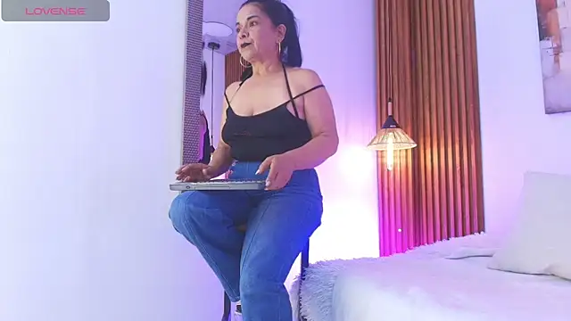 EvaGoddess  online show from 8, 5, 2026