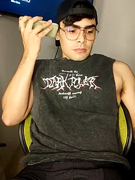 Snapshot of Mason_grey chatting on 5, 10, 2025 Mason grey online show from 5, 10, 2025