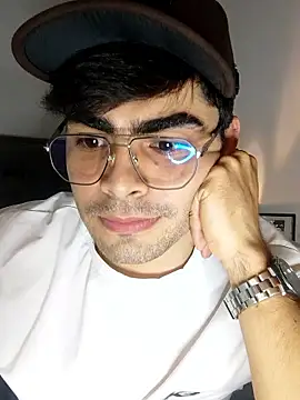 Snapshot of Mason_grey chatting on 13, 10, 2025 Mason grey online show from 13, 10, 2025