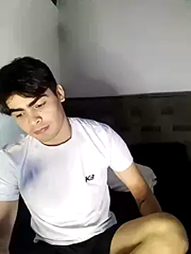 Snapshot of Mason_grey chatting on 7, 1, 2026 Mason grey online show from 7, 1, 2026