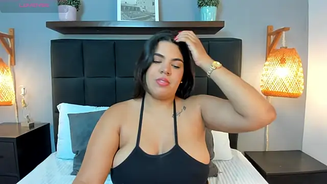 daniela crozee  online show from 4, 10, 2025