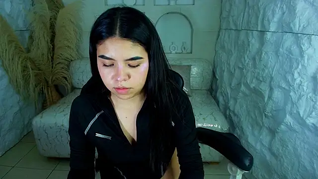 Snapshot of ambarina_r chatting on 25, 10, 2025 ambarina r online show from 25, 10, 2025