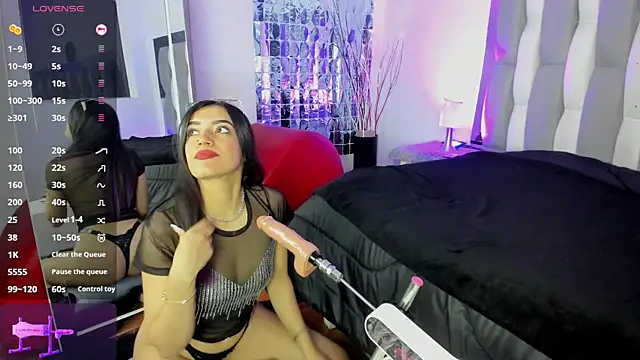 Snapshot of IsaDiiaz chatting on 4, 10, 2025 IsaDiiaz online show from 4, 10, 2025