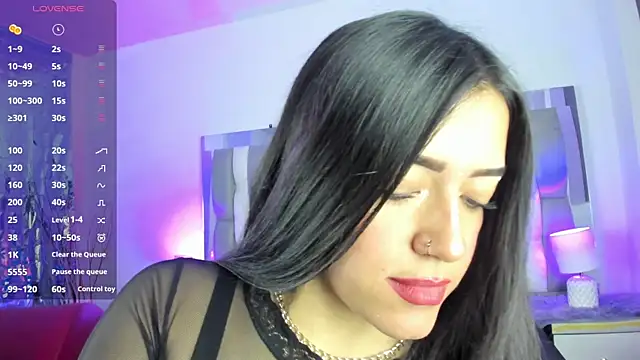 Snapshot of IsaDiiaz chatting on 5, 10, 2025 IsaDiiaz online show from 5, 10, 2025