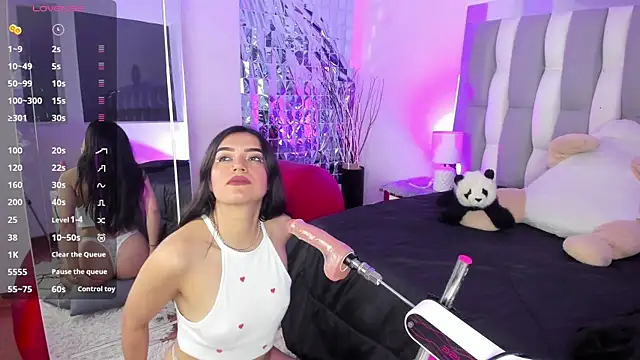 Snapshot of IsaDiiaz chatting on 14, 10, 2025 IsaDiiaz online show from 14, 10, 2025