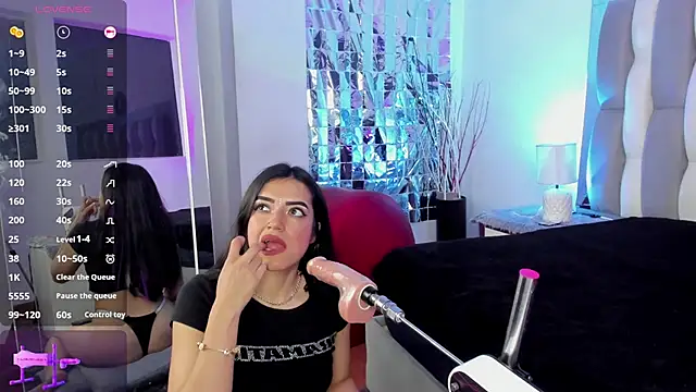 Snapshot of IsaDiiaz chatting on 16, 10, 2025 IsaDiiaz online show from 16, 10, 2025