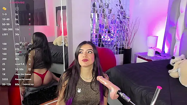 Snapshot of IsaDiiaz chatting on 18, 10, 2025 IsaDiiaz online show from 18, 10, 2025