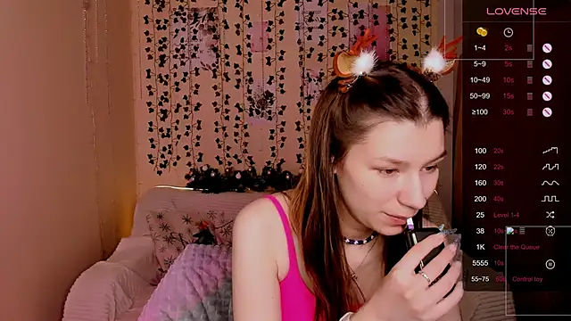 LinaBlossom  online show from 21, 12, 2025