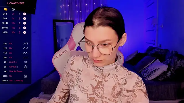 LinaBlossom  online show from 11, 5, 2026
