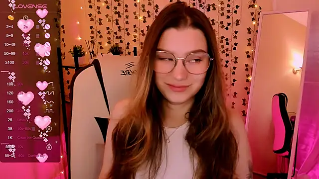 LinaBlossom  online show from 10, 7, 2026