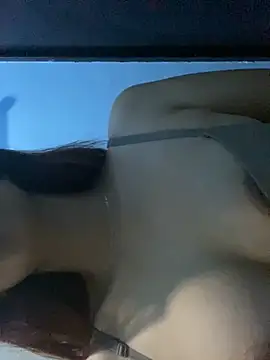 Snapshot of Ale_cortezz chatting on 21, 11, 2025 Ale cortezz online show from 21, 11, 2025