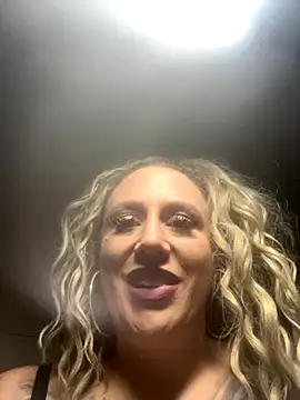 Snapshot of candypinkwhitney6969 chatting on 20, 9, 2025 candypinkwhitney6969 online show from 20, 9, 2025