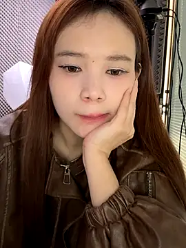 Snapshot of YY-27 chatting on 5, 11, 2025 YY-27 online show from 5, 11, 2025