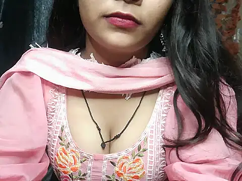 Snapshot of Sweey_Bebo chatting on 8, 10, 2025 Sweey Bebo online show from 8, 10, 2025