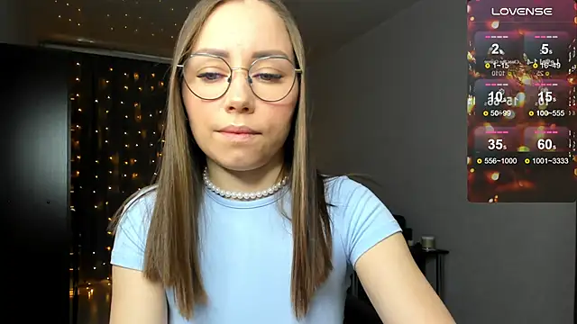 Snapshot of fun_nd_bun chatting on 8, 10, 2025 fun nd bun online show from 8, 10, 2025