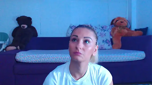 Snapshot of CassieSpell chatting on 2, 10, 2025 CassieSpell online show from 2, 10, 2025