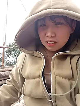 Snapshot of Suzuki_see chatting on 7, 11, 2025 Suzuki see online show from 7, 11, 2025