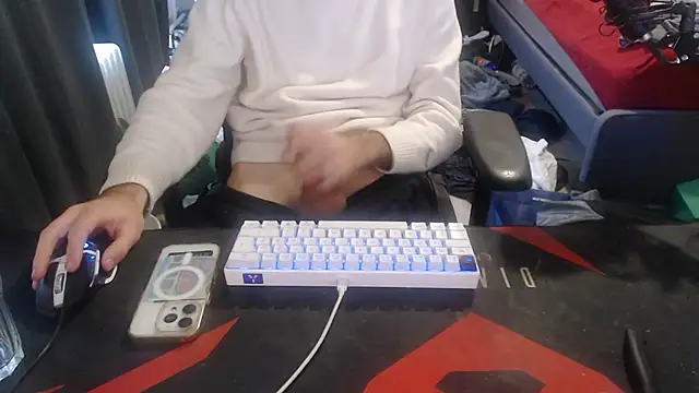 Snapshot of geil20CM2 chatting on 9, 11, 2025 geil20CM2 online show from 9, 11, 2025