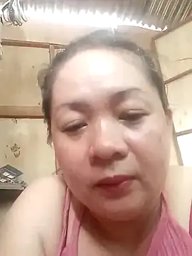 Snapshot of hornymom_01 chatting on 24, 9, 2025 hornymom 01 online show from 24, 9, 2025