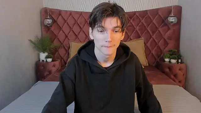 Snapshot of alfred_joness chatting on 28, 10, 2025 alfred joness online show from 28, 10, 2025