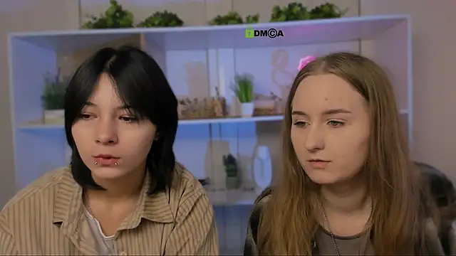 Snapshot of miraella chatting on 4, 10, 2025 miraella online show from 4, 10, 2025