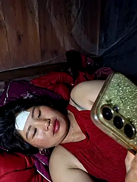 Snapshot of diamond-- chatting on 4, 4, 2026 diamond-- online show from 4, 4, 2026