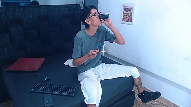 Snapshot of Daniel_delux_ chatting on 7, 10, 2025 Daniel delux online show from 7, 10, 2025