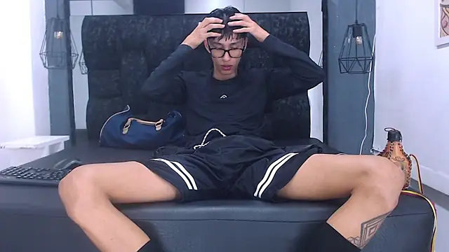 Snapshot of Daniel_delux_ chatting on 12, 10, 2025 Daniel delux online show from 12, 10, 2025