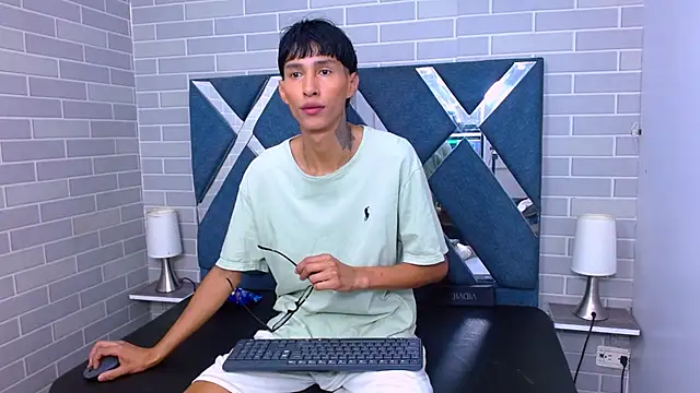 Snapshot of Daniel_delux_ chatting on 25, 10, 2025 Daniel delux online show from 25, 10, 2025