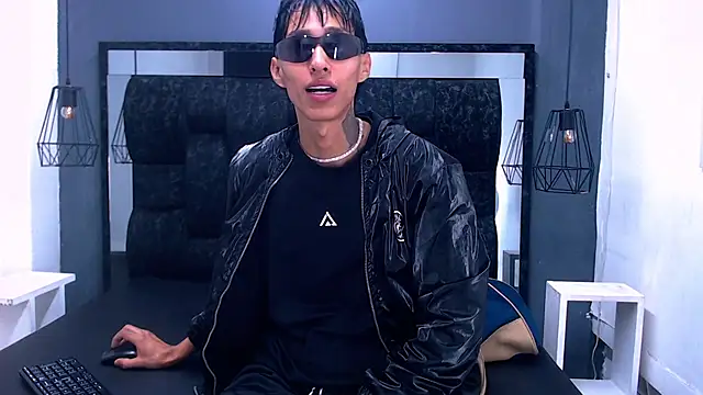 Snapshot of Daniel_delux_ chatting on 28, 10, 2025 Daniel delux online show from 28, 10, 2025