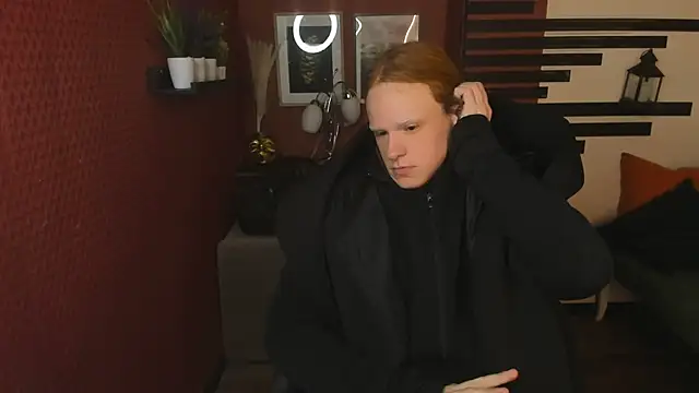 Snapshot of ChloeValentinee chatting on 26, 11, 2025 ChloeValentinee online show from 26, 11, 2025