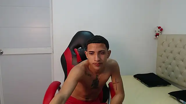 Snapshot of DEIV2_ chatting on 6, 11, 2025 DEIV2 online show from 6, 11, 2025